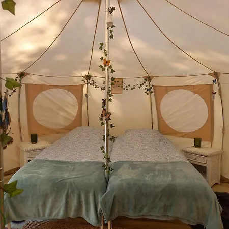 Glamping La Fraventure * Saint-Palais (Allier)
