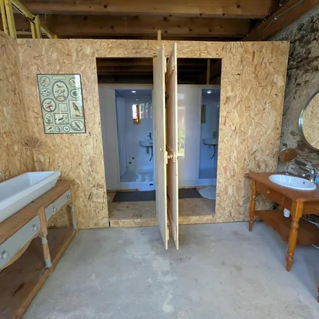 ラグジュアリーテント Glamping La Fraventure Saint-Palais